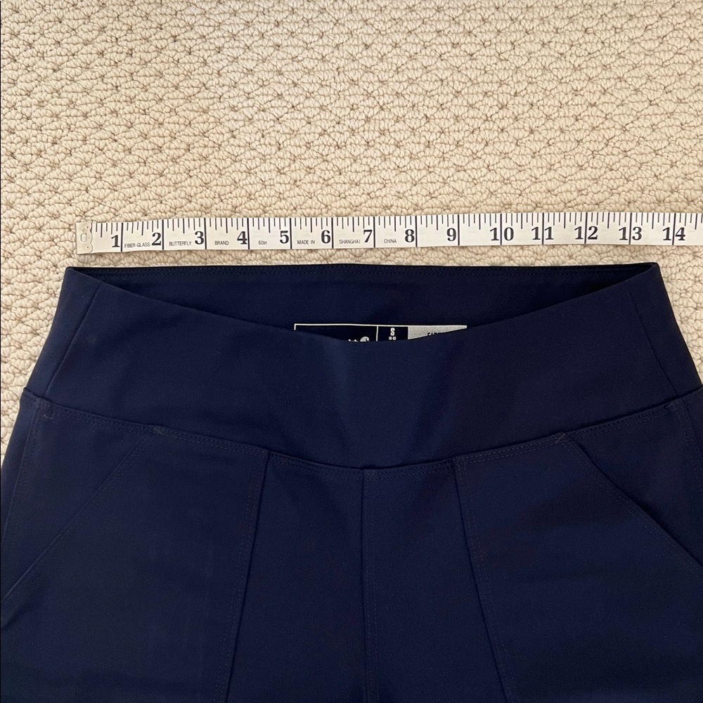 EUC Carhartt women’s fitted work pants in Navy size Small - 4/6 - Picture 4 of 9